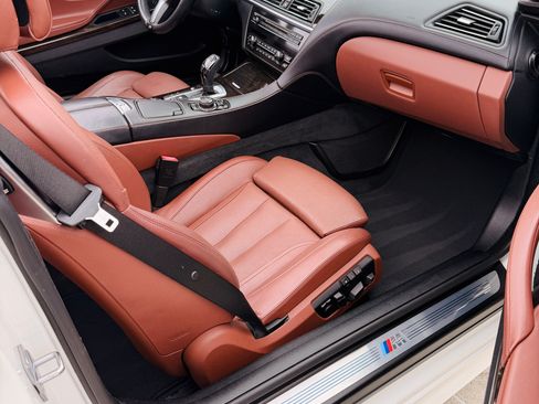Used 2014 BMW 650i Convertible RWD image 10