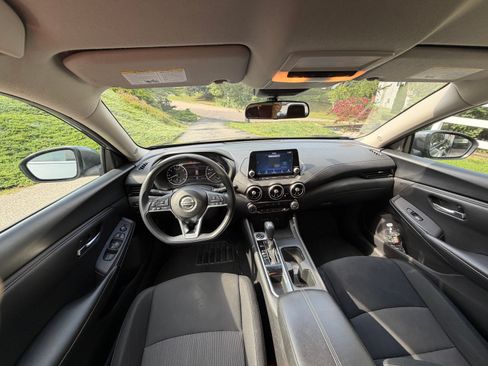 Used 2023 Nissan Sentra SV FWD image 12