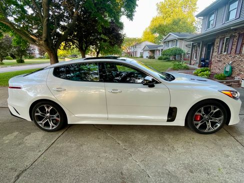 Used 2019 Kia Stinger GT2 AWD/4WD image 15
