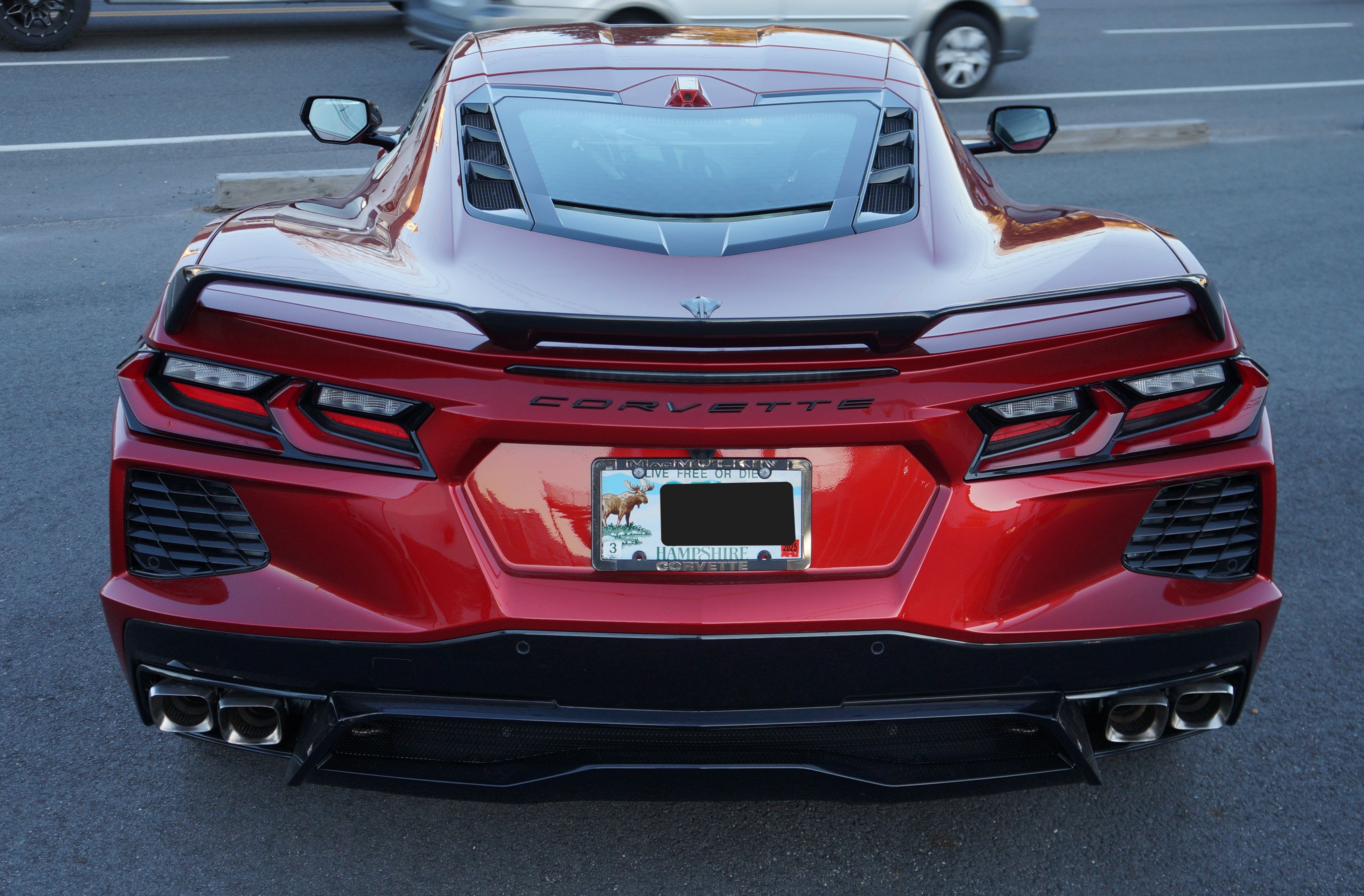 Used 2022 Chevrolet Corvette Stingray Preferred Cpe w/ Engine Appearance Package RWD image 8