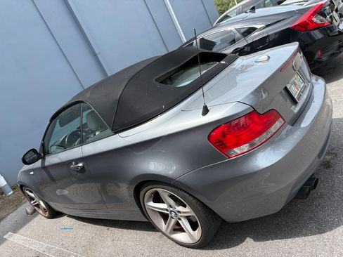 Used 2010 BMW 135i Convertible RWD image 8