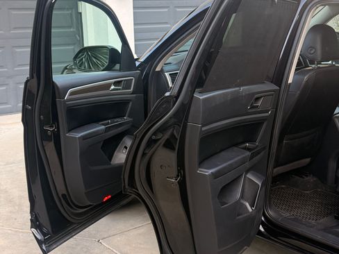 Used 2019 Volkswagen Atlas SEL R-Line image 10