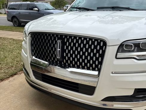 Used 2023 Lincoln Navigator Black Label AWD/4WD image 6