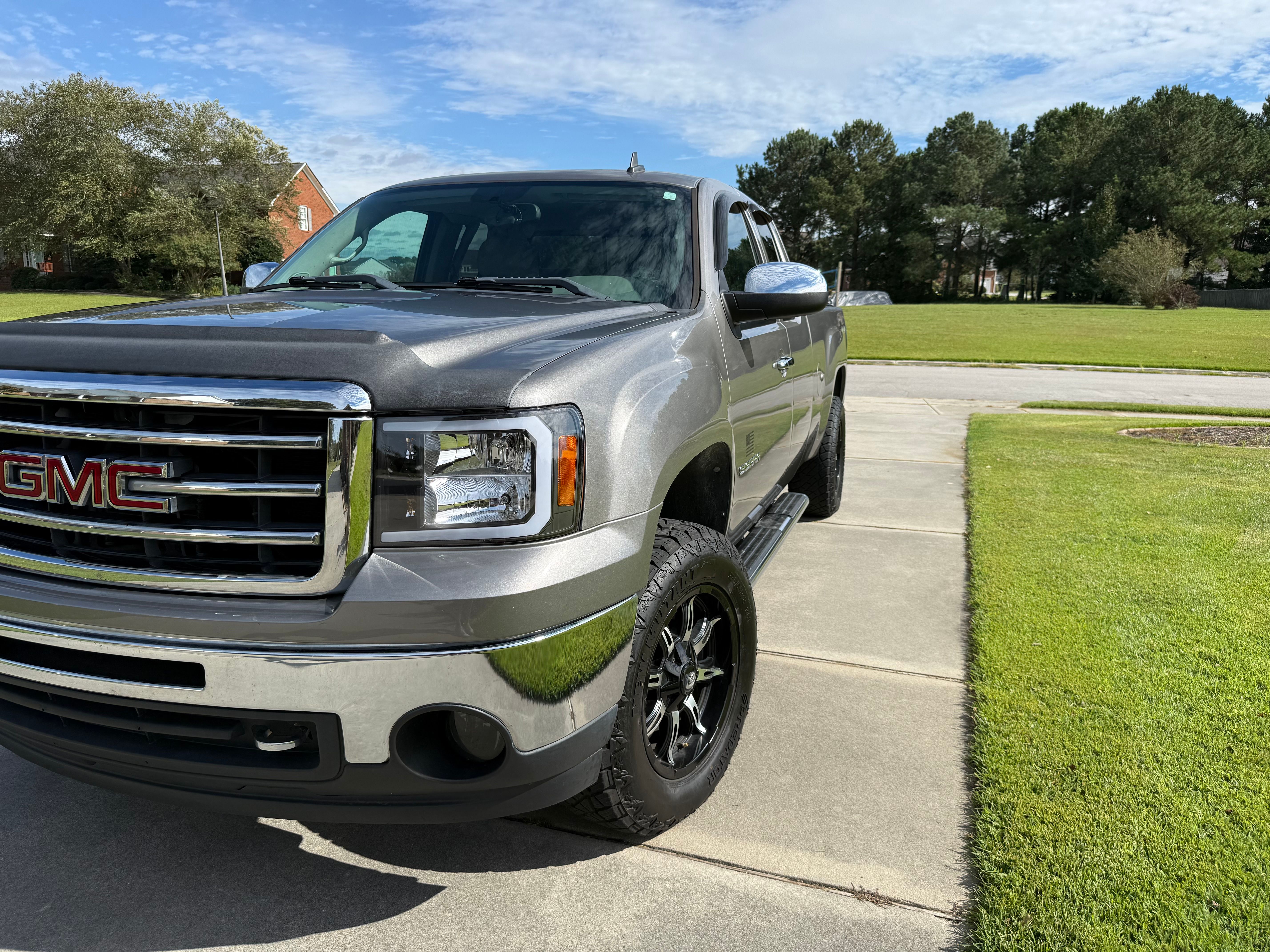 Used 2012 GMC Sierra 1500 SLE w/ Power Tech Package AWD/4WD image 5