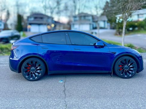 Used 2022 Tesla Model Y Performance image 6