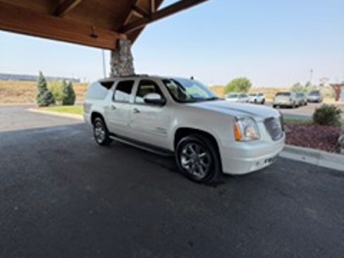 Used 2011 GMC Yukon XL Denali AWD/4WD image 5
