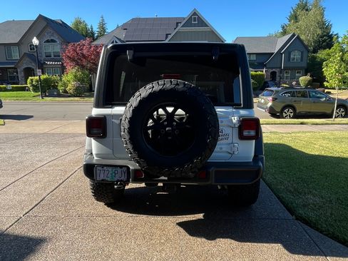 Used 2024 Jeep Wrangler Unlimited Sport AWD/4WD image 11