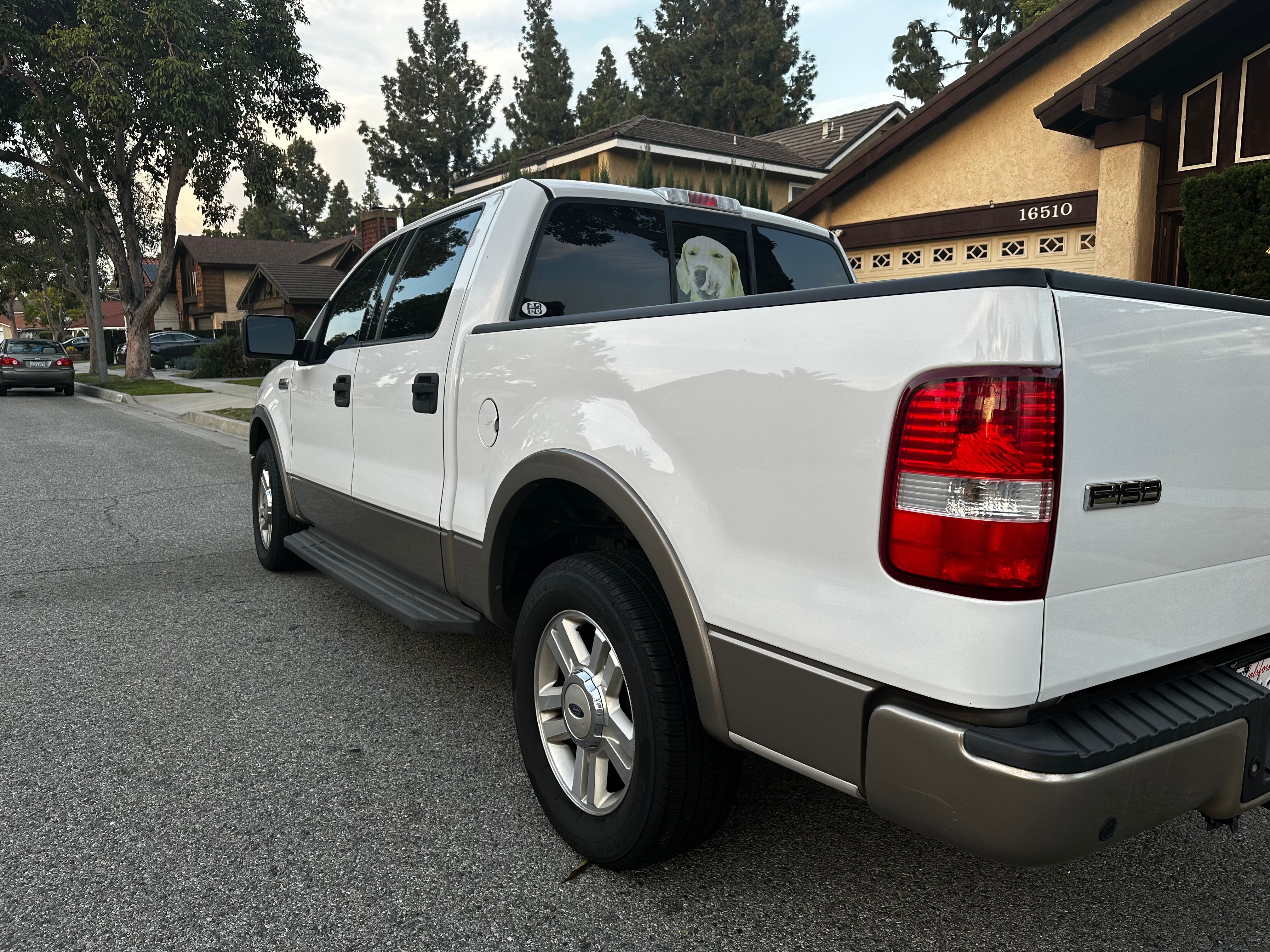 Used 2004 Ford F150 Lariat RWD image 5