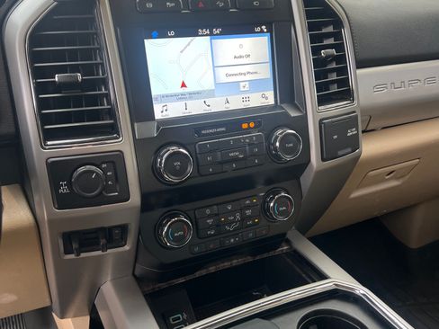 Used 2019 Ford F250 Lariat w/ Lariat Ultimate Package image 13