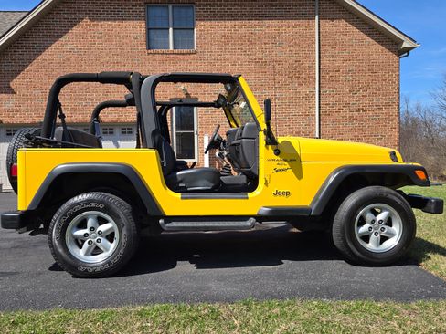Used 2000 Jeep Wrangler Sport image 16