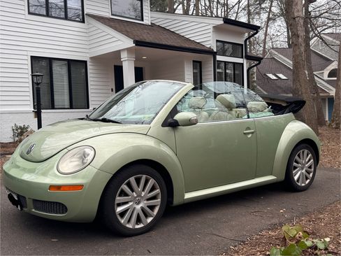 Used 2008 Volkswagen Beetle SE image 10