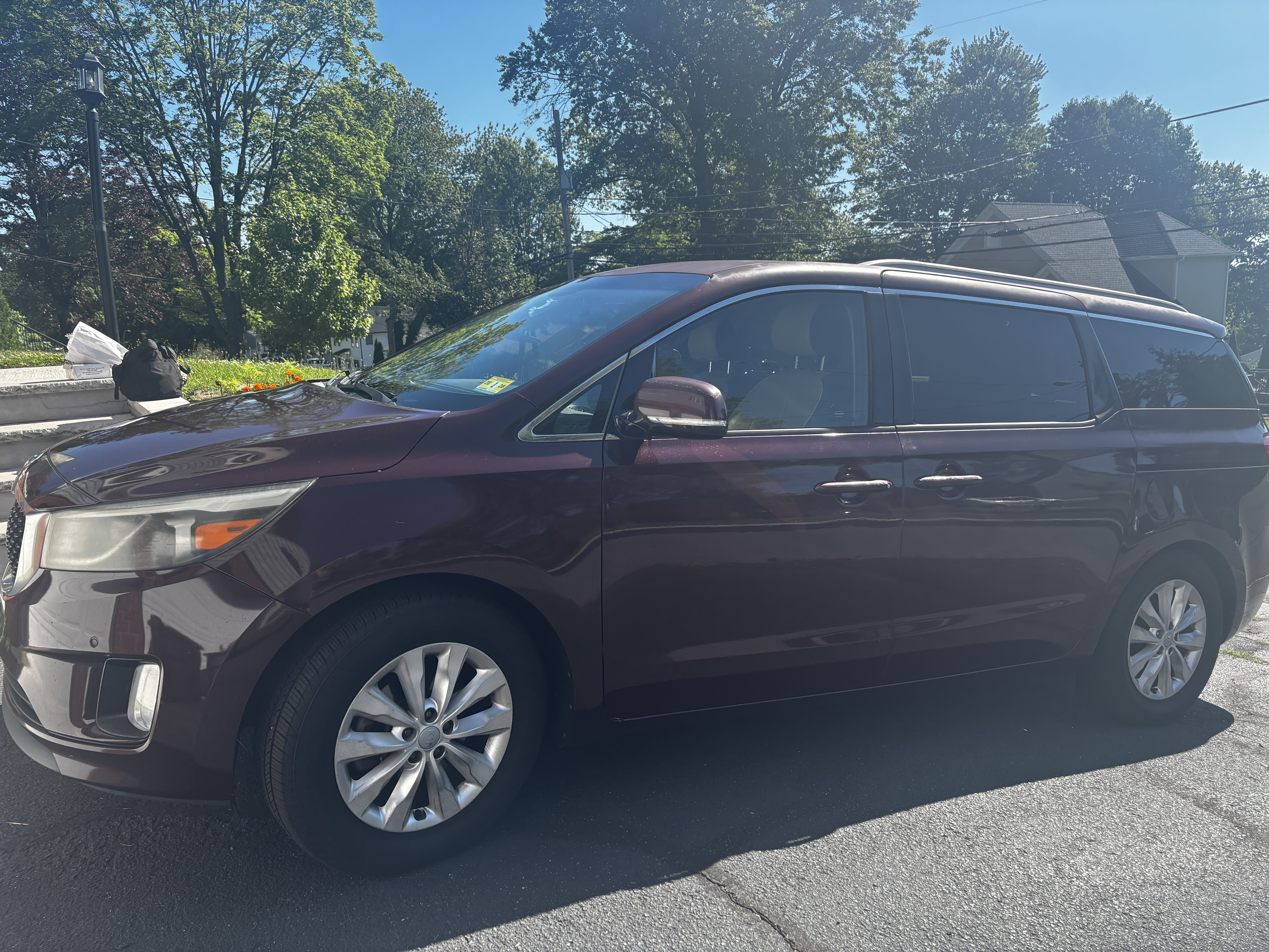 Used 2018 Kia Sedona EX FWD image 2