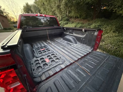 Used 2018 Chevrolet Silverado 1500 LT w/ Texas Edition image 14