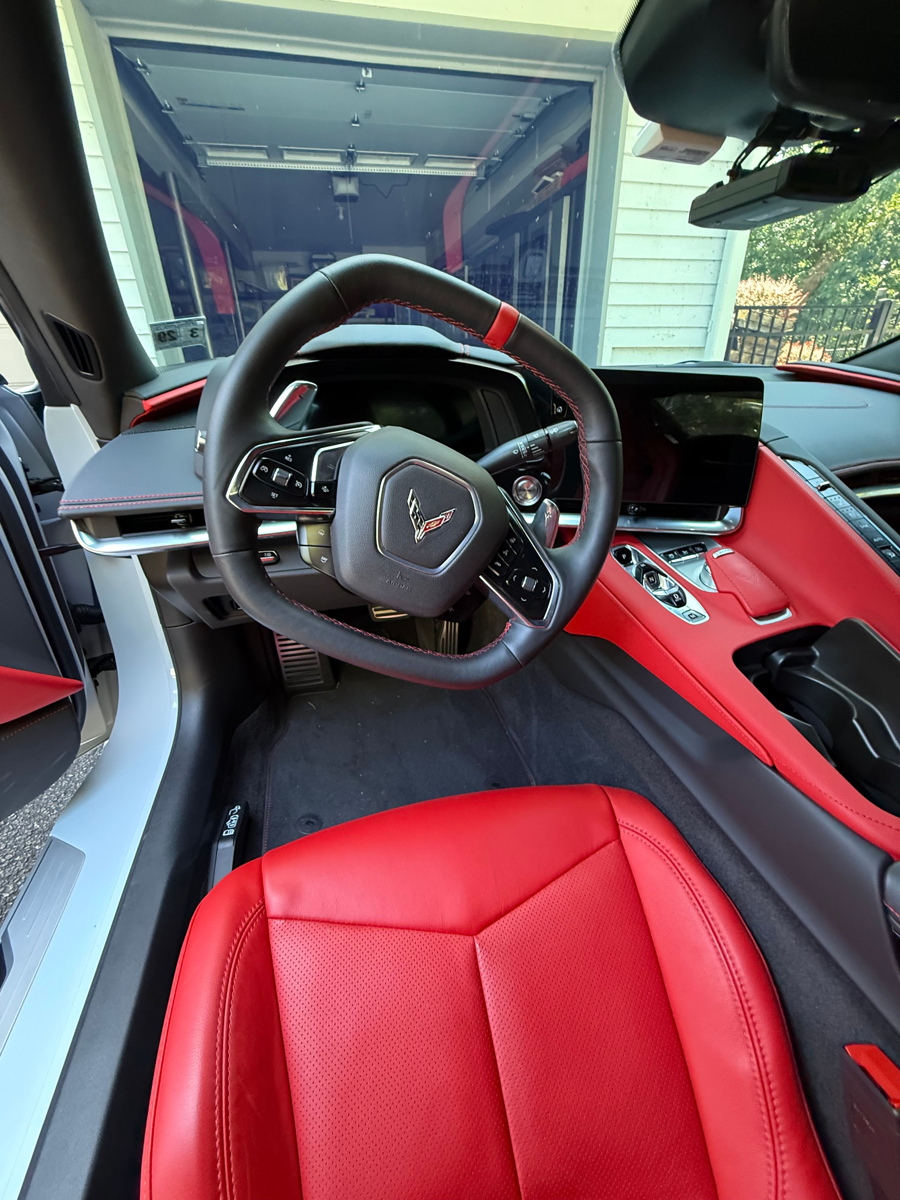 Used 2024 Chevrolet Corvette Stingray Preferred Cpe w/ Z51 Performance Package RWD image 19