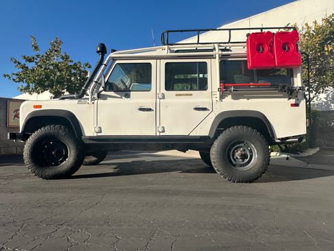 Used 1993 Land Rover Defender 110 image 4