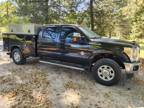 Used 2015 Ford F350 XLT w/ XLT Premium Package image 12