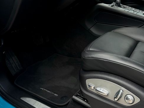 Used 2021 Porsche Macan S AWD/4WD image 17