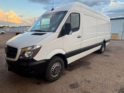 Used 2017 Mercedes-Benz Sprinter 3500 image 10