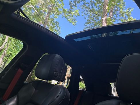 Used 2015 Porsche Macan S AWD/4WD image 12