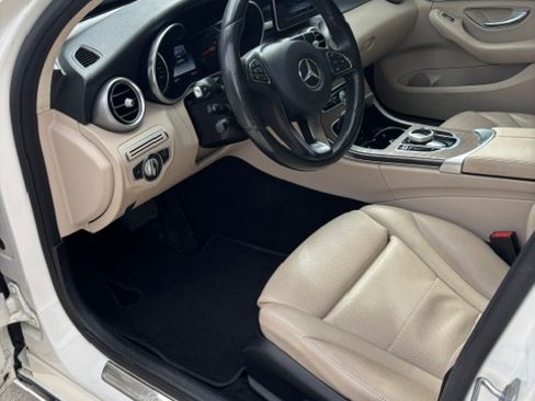 Used 2017 Mercedes-Benz C 300 4MATIC Sedan image 6