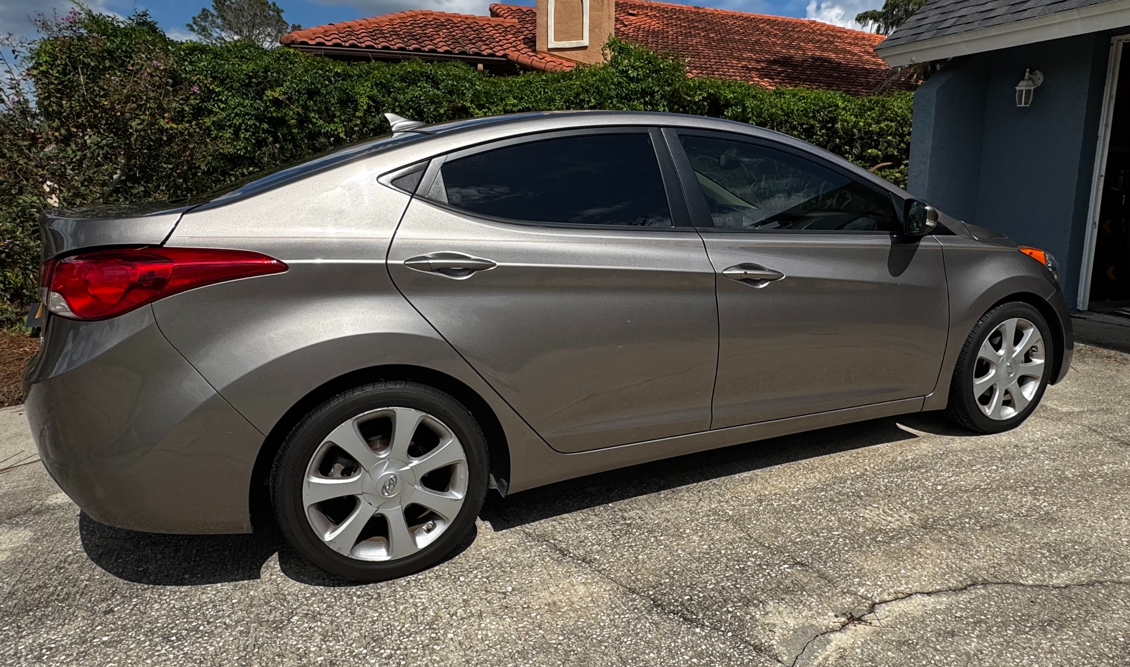 Used 2013 Hyundai Elantra Limited w/ Technology Pkg FWD image 4