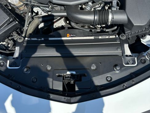 Used 2019 Chevrolet Camaro LT w/ RS Package image 12