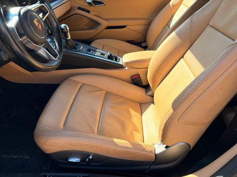 Used 2018 Porsche 911 Carrera image 16