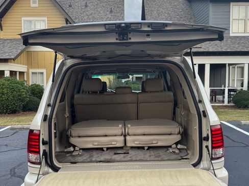 Used 2006 Lexus LX 470 4WD image 10