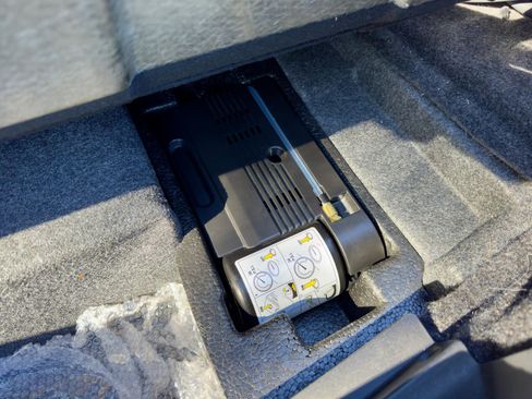 Used 2012 Fisker Karma EcoSport image 31