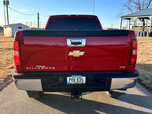 Used 2008 Chevrolet Silverado 2500 LTZ w/ Suspension Package, Off-Road image 4