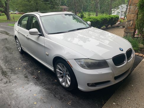 Used 2011 BMW 328i xDrive Sedan image 6