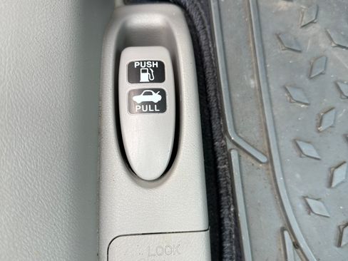 Used 2010 Honda Civic Hybrid Sedan image 12