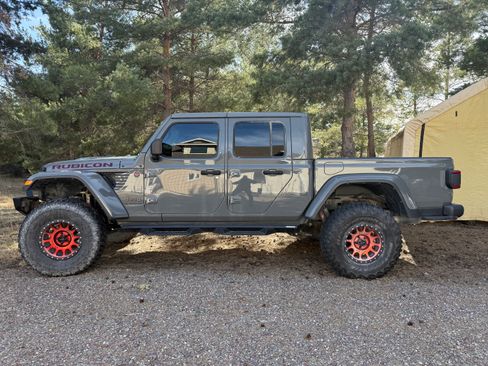 Used 2021 Jeep Gladiator Rubicon image 1
