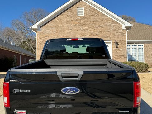 Used 2016 Ford F150 XLT image 9