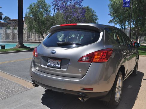 Used 2009 Nissan Murano S image 2