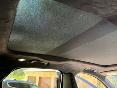 Used 2020 Jaguar F-PACE SVR image 15