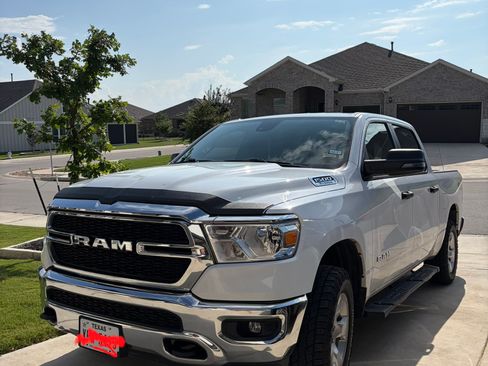 Used 2023 RAM 1500 Lone Star AWD/4WD image 2