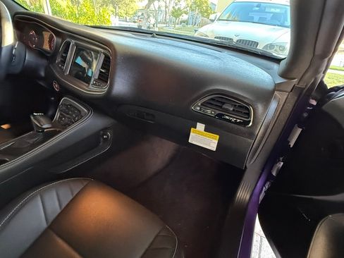 Used 2016 Dodge Challenger SRT Hellcat RWD image 15
