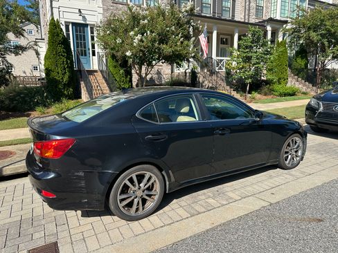Used 2008 Lexus IS 250 w/ Preferred Accessory Pkg RWD image 5