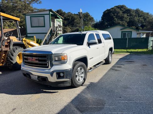 Used 2015 GMC Sierra 1500 SLE w/ SLE Value Package image 5