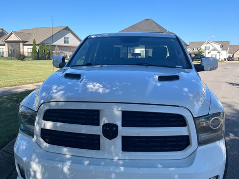 Used 2014 RAM 1500 Sport w/ Convenience Group image 8
