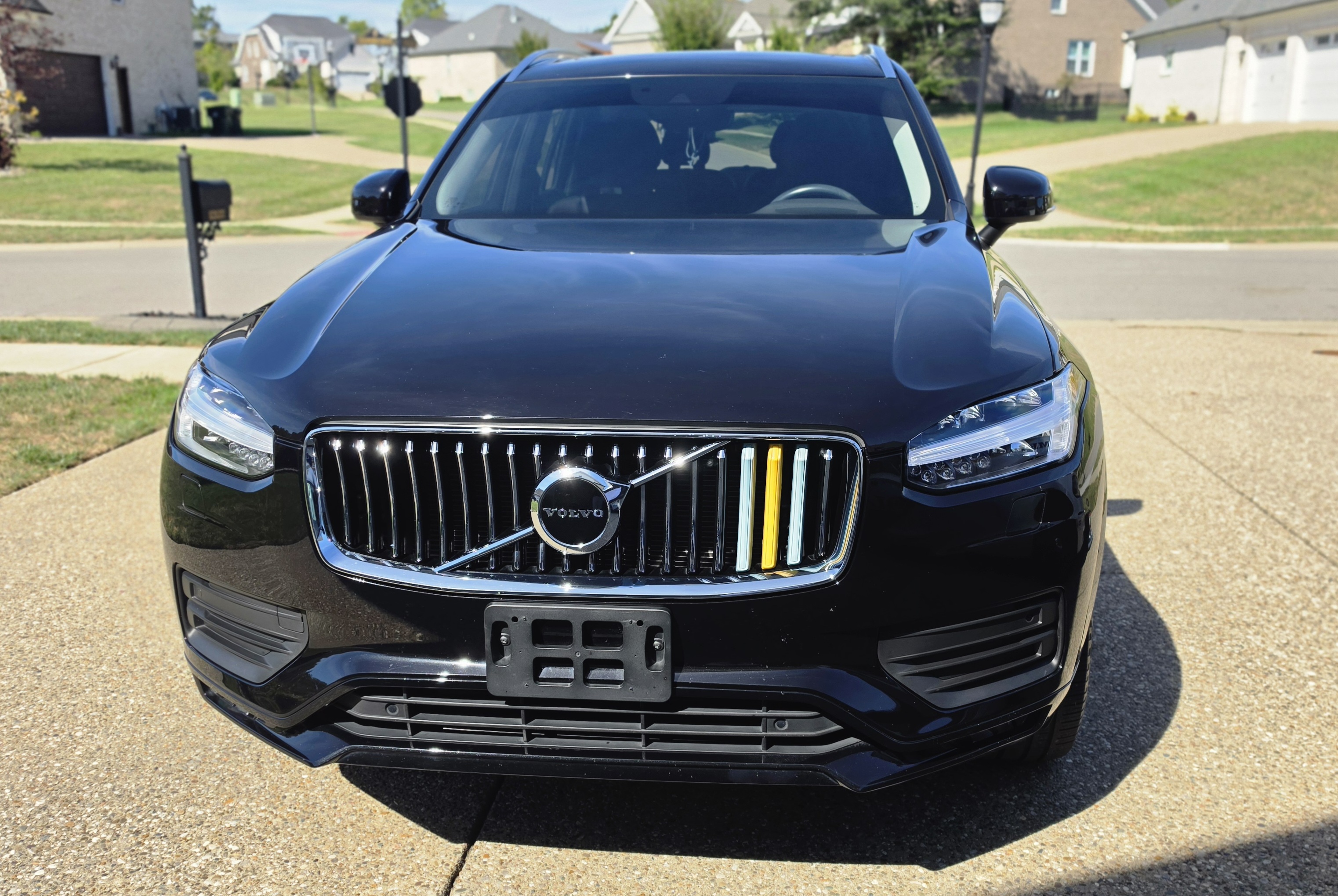 Used 2021 Volvo XC90 T6 Momentum w/ Climate Package AWD/4WD image 2