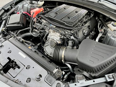 Used 2021 Chevrolet Camaro ZL1 w/ LPO, ZL1 Protection Package RWD image 13