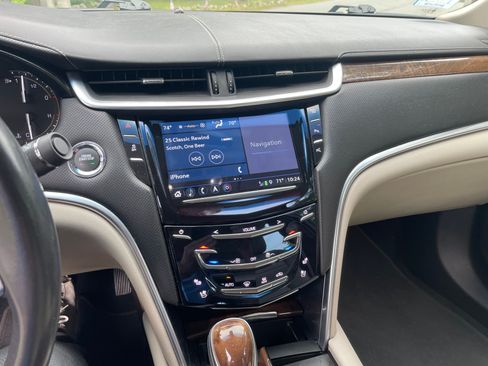 Used 2018 Cadillac XTS Luxury image 6