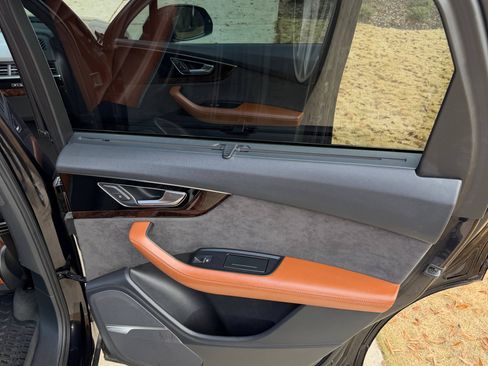 Used 2017 Audi Q7 3.0T Prestige image 19