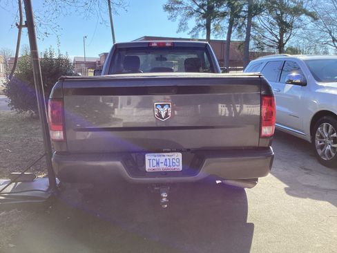 Used 2017 RAM 1500 Express image 4