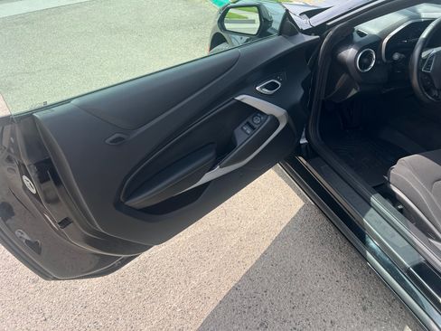 Used 2016 Chevrolet Camaro LT image 12