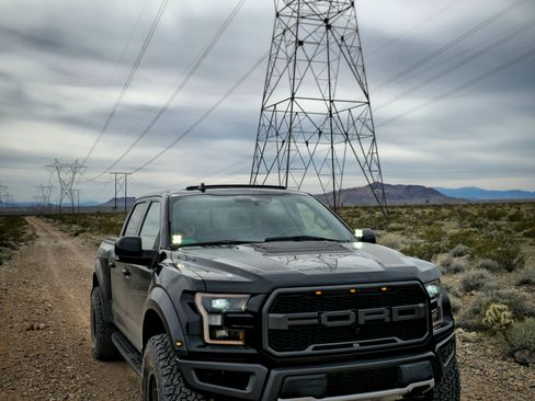 Used 2019 Ford F150 Raptor w/ Equipment Group 802A Luxury AWD/4WD image 1
