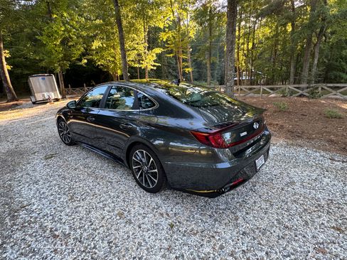 Used 2022 Hyundai Sonata Limited FWD image 4