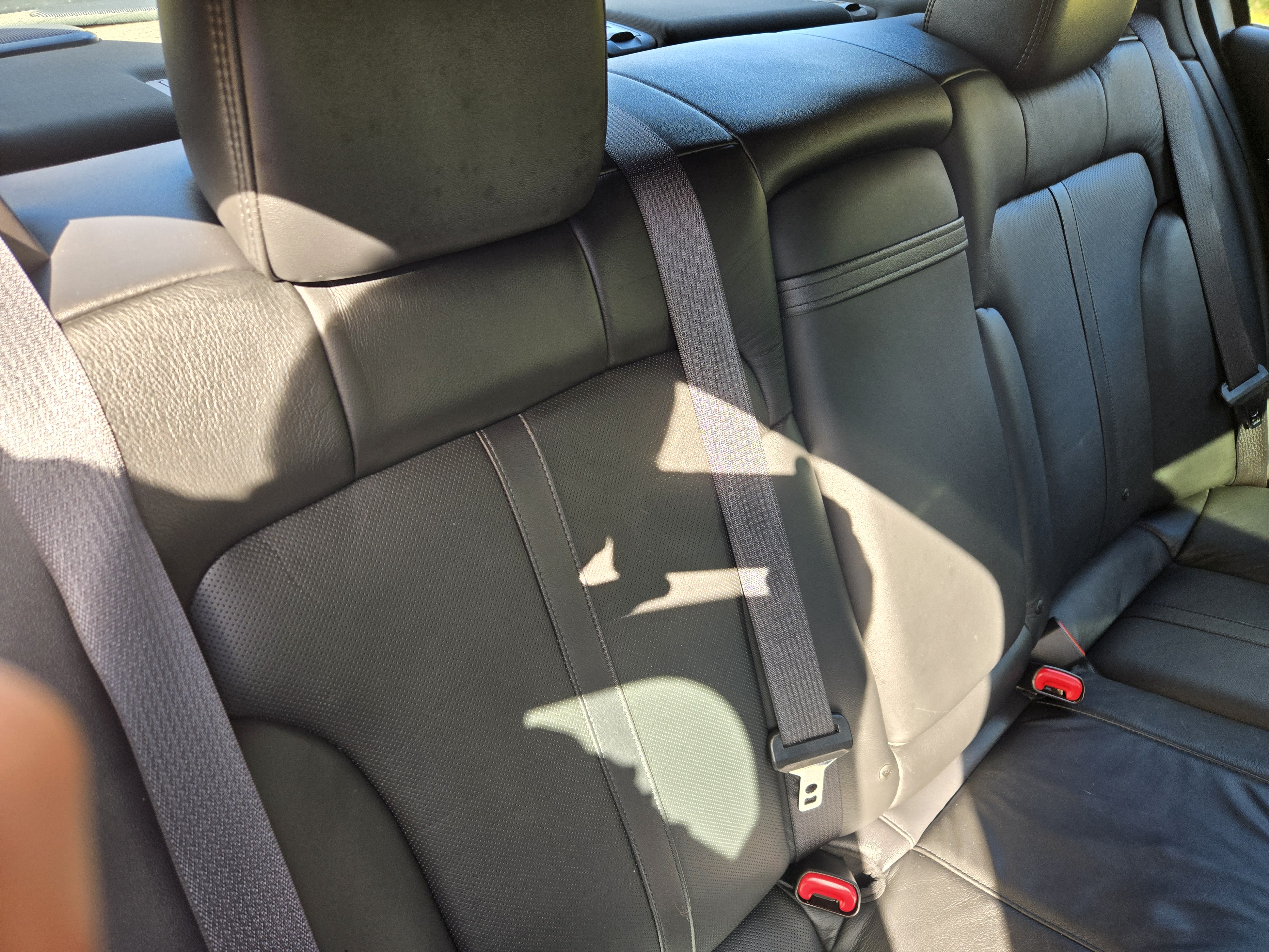 Used 2013 Lincoln MKS AWD image 20